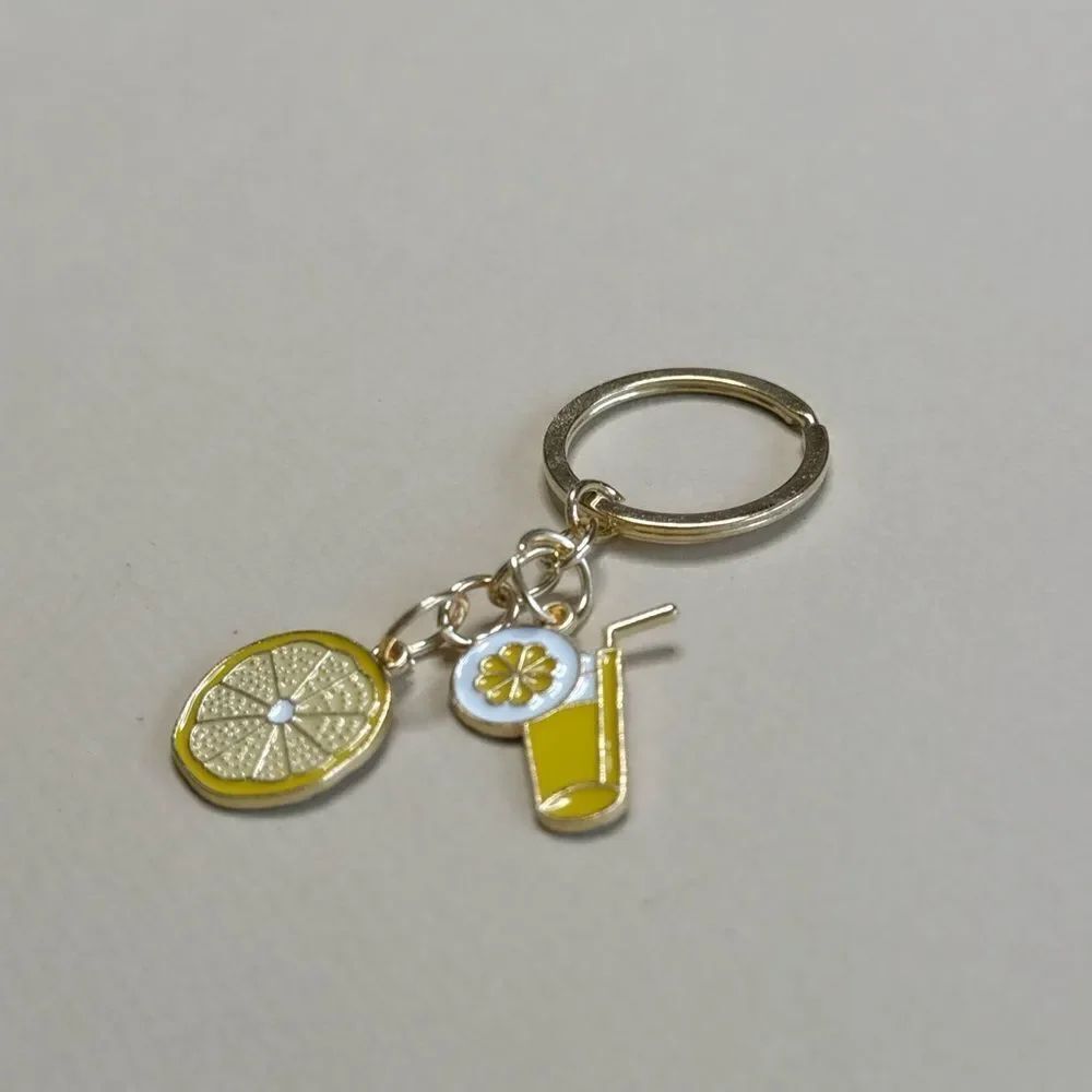 Lemon Keychain S1044 - Picture 3 of 3